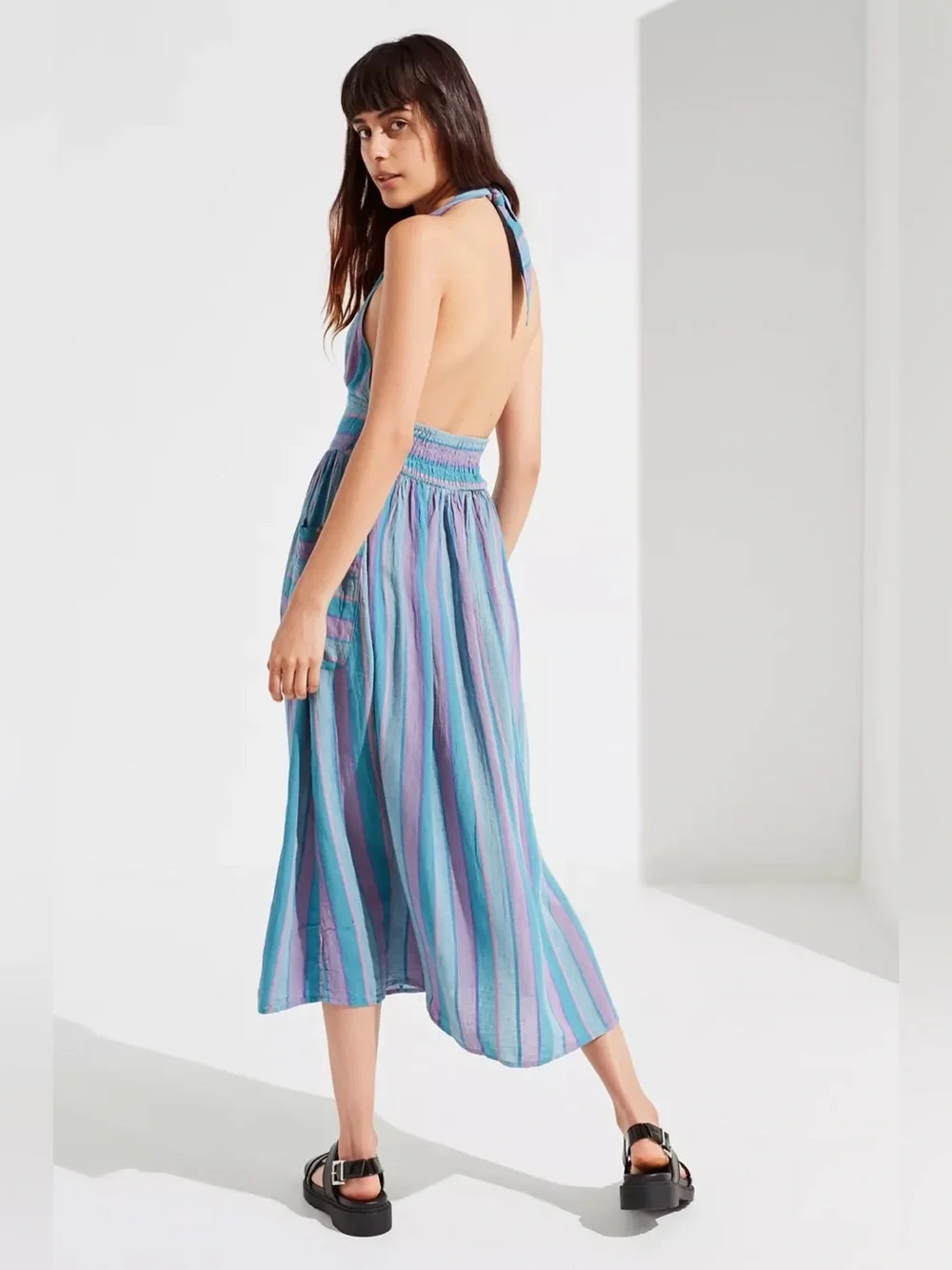 URBAN OUTFITTERS BETSEY LINEN HALTER MIDI size S